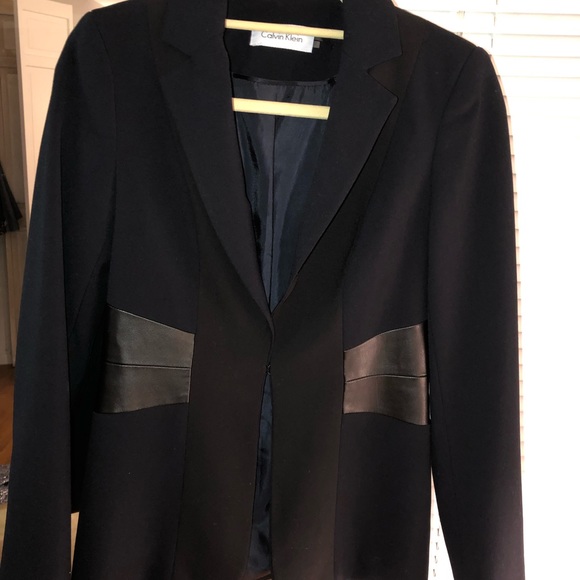 Calvin Klein Jackets & Blazers - Stunning Calvin Klein Blazer